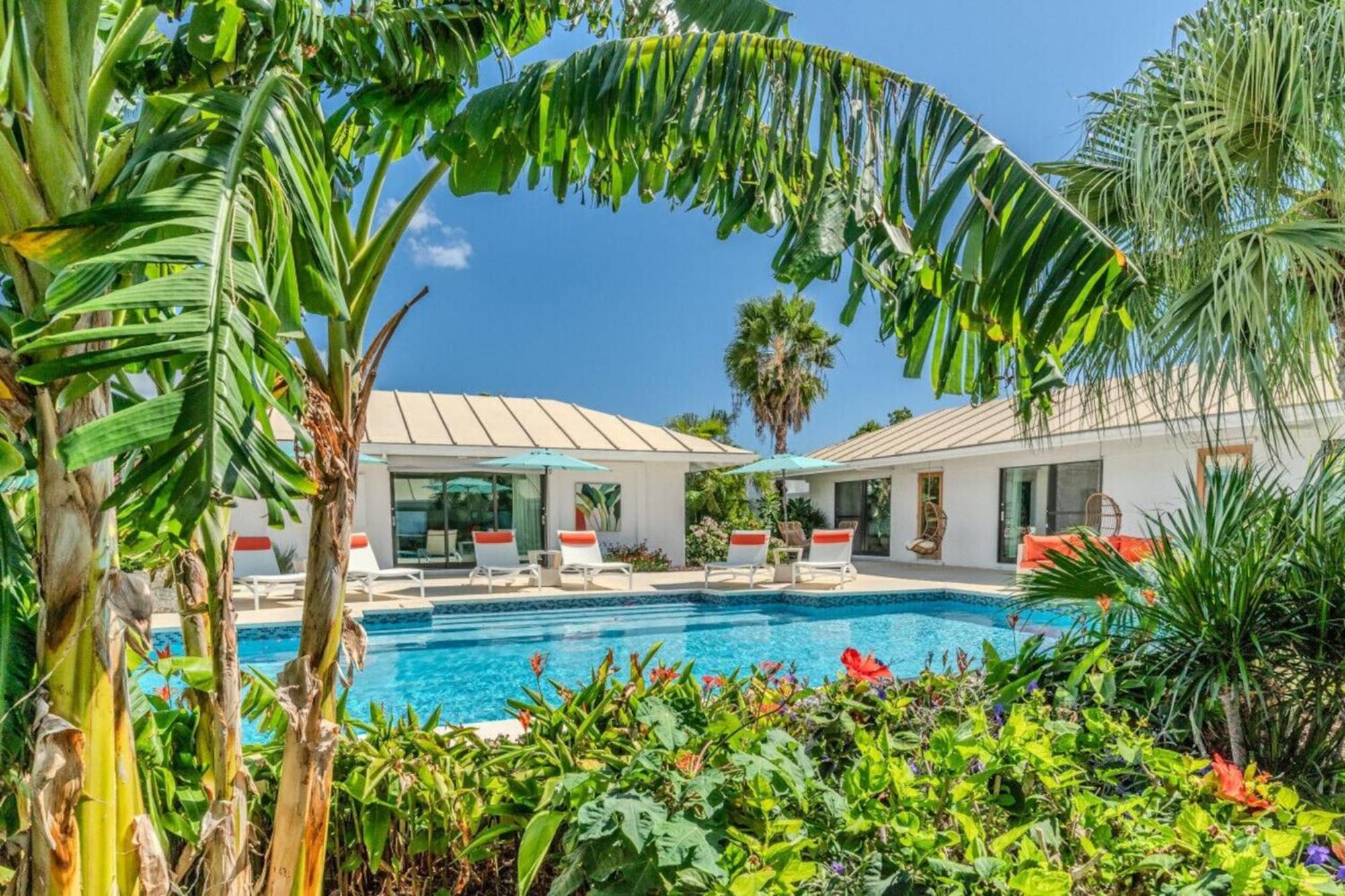 Royal Villa With A Huge Swimming Pool Cowell Battery Ngoại thất bức ảnh