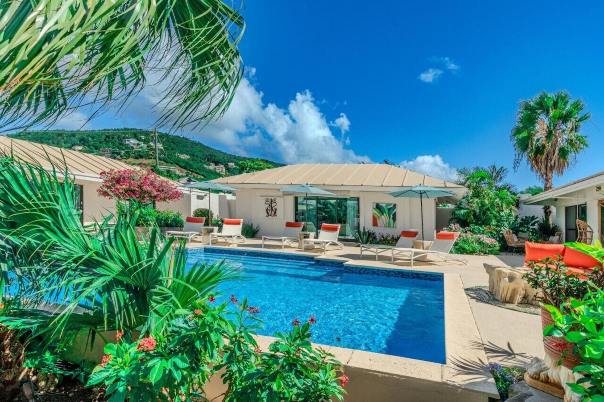 Royal Villa With A Huge Swimming Pool Cowell Battery Ngoại thất bức ảnh