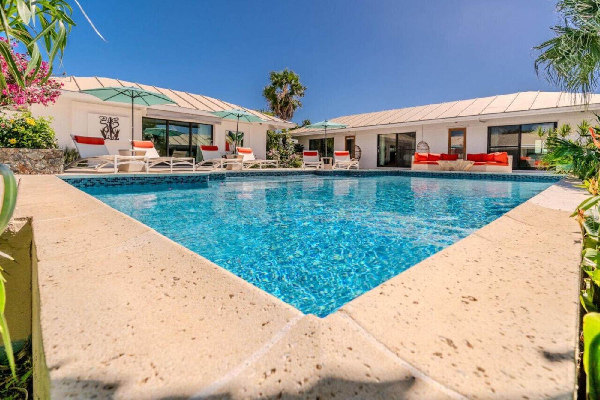 Royal Villa With A Huge Swimming Pool Cowell Battery Ngoại thất bức ảnh