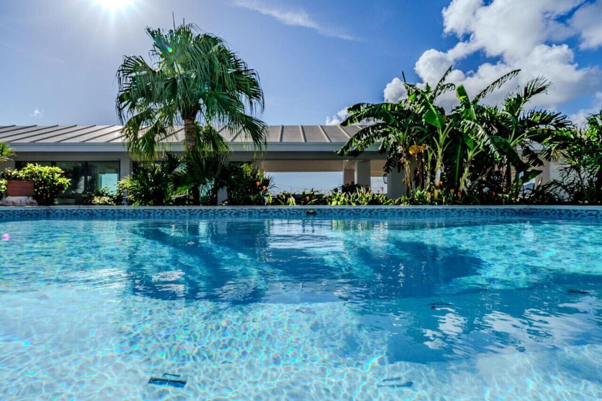 Royal Villa With A Huge Swimming Pool Cowell Battery Ngoại thất bức ảnh
