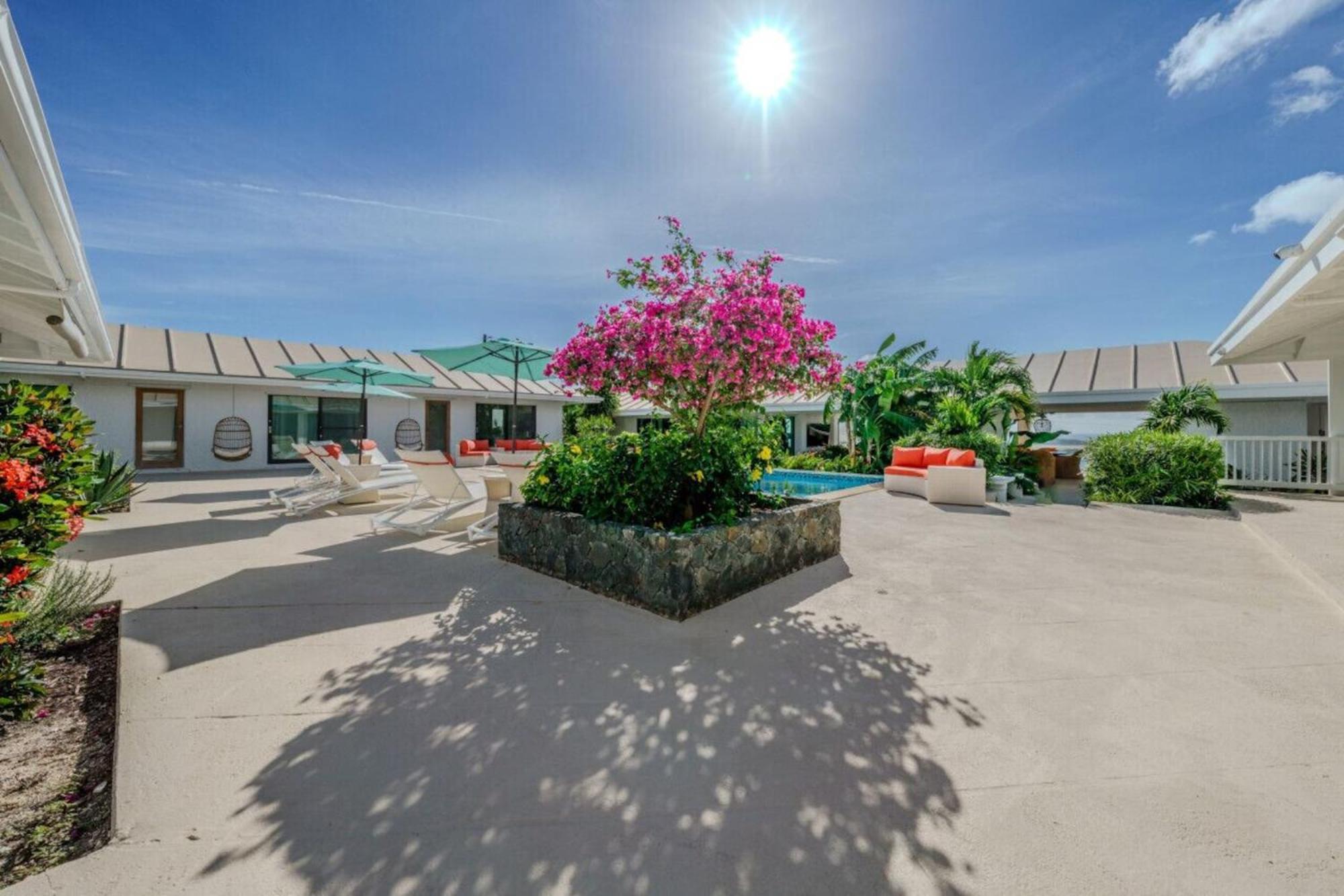 Royal Villa With A Huge Swimming Pool Cowell Battery Ngoại thất bức ảnh